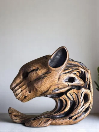 Hand-carved wooden leopard sculpture – handcrafted animal decor made from natural wood, perfect for rustic or wildlife-themed home interiors